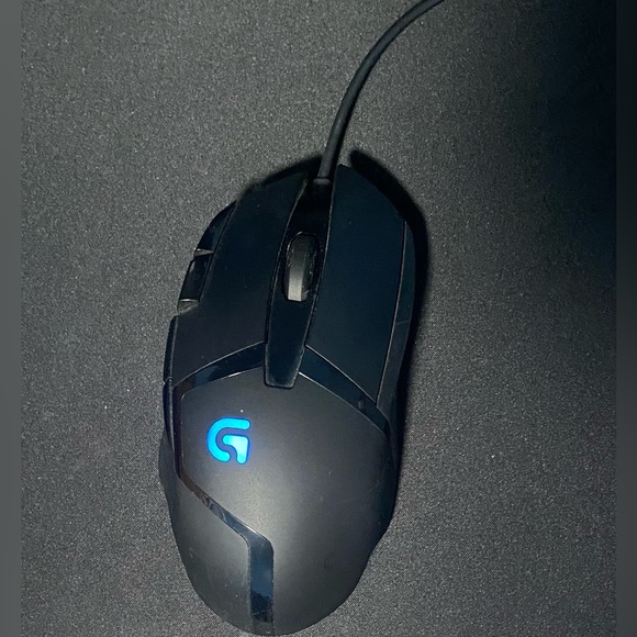 Logitech Keyboard (100%) and Mouse (Keyboard & Mouse light up) - Picture 9 of 11